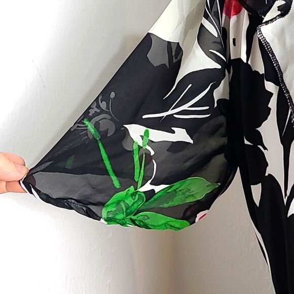 joie de vivre Floral Midi-Dress with Ruffles around the Neck, Size Medium - Picture 3 of 8